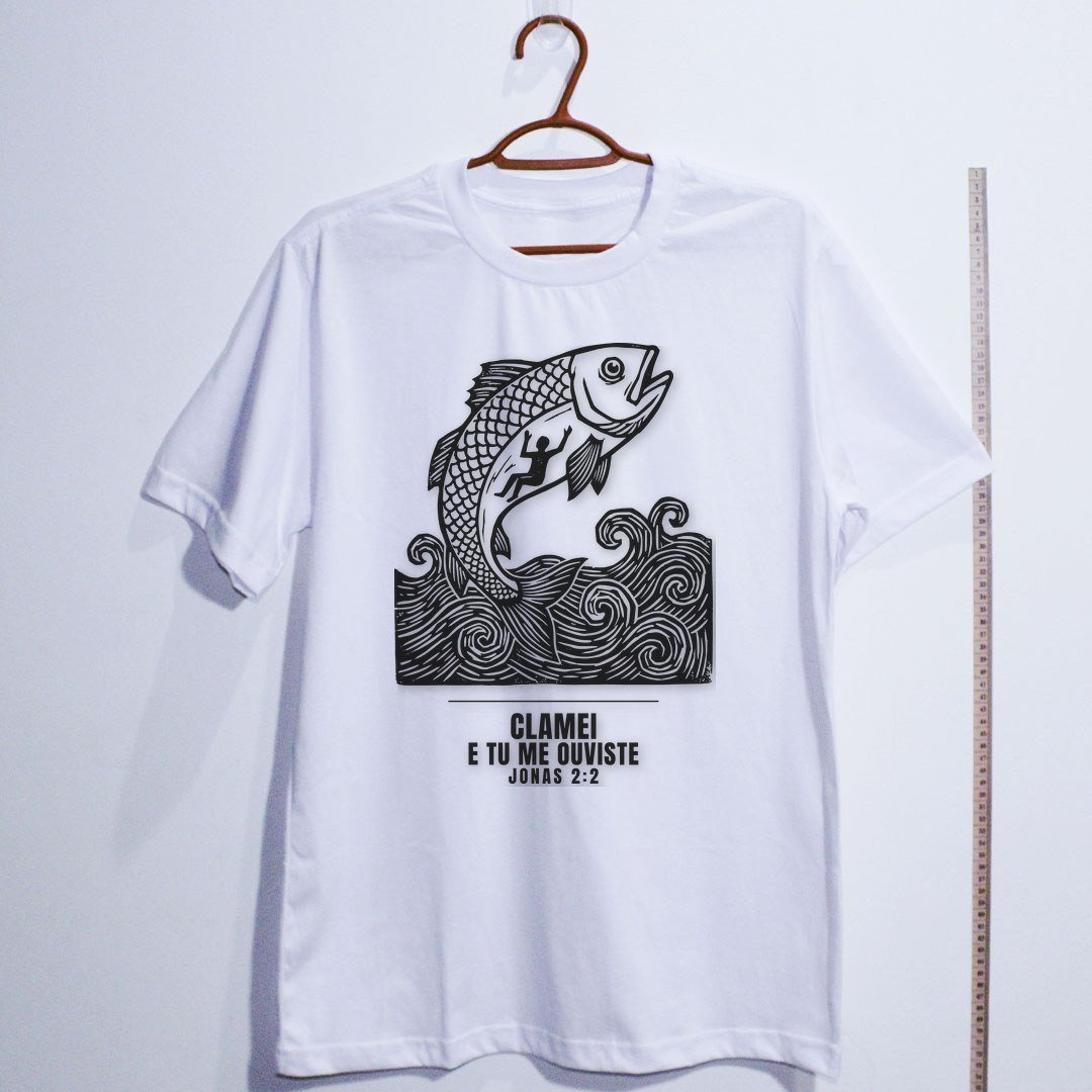 Camiseta evangélica Jonas — Coroa de Vida - branca